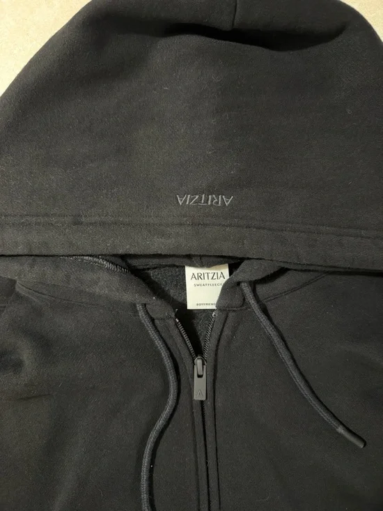 Aritzia zip hoodie - Picture 3 of 3